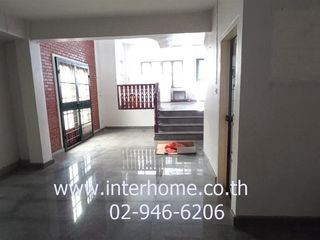 For sale 3 bed townhouse in Thanyaburi, Pathum Thani