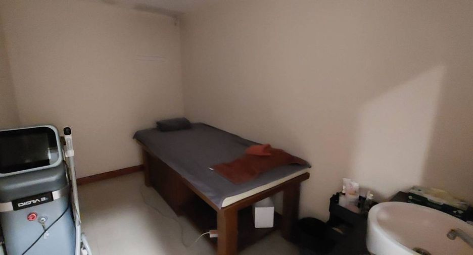 For sale 11 bedrooms condo in Chatuchak, Bangkok