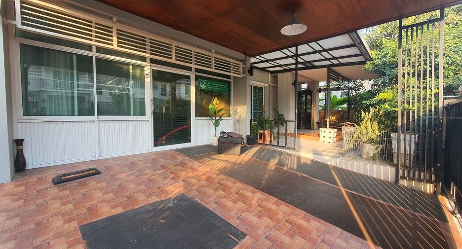 For sale 3 bedrooms house in Sai Mai, Bangkok