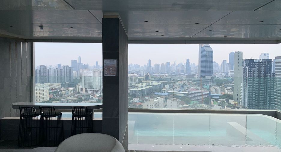 For sale 1 bed condo in Huai Khwang, Bangkok