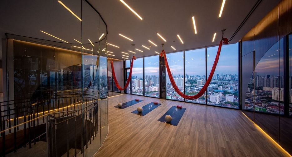 For sale 1 bed condo in Huai Khwang, Bangkok