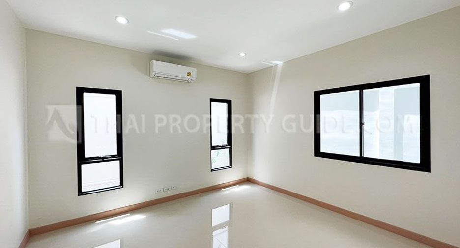 For rent and for sale 5 bedrooms house in Bang Phli, Samut Prakan