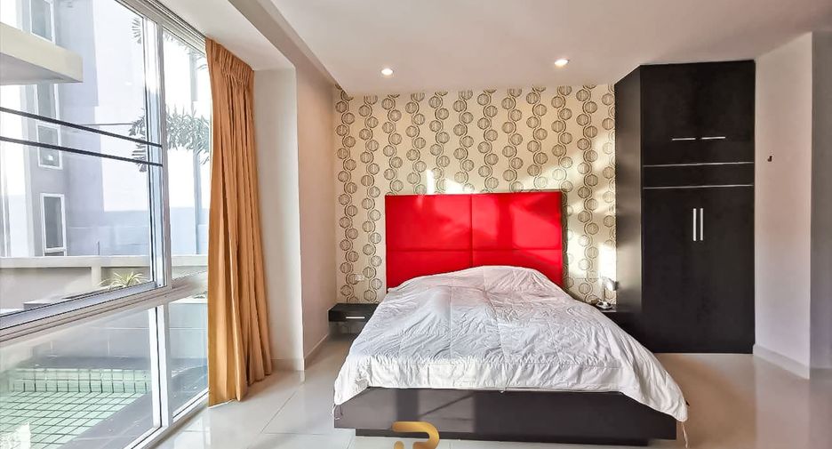 For sale 1 bed condo 