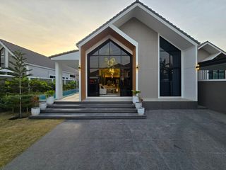 For sale 5 Beds villa in Bang Lamung, Chonburi