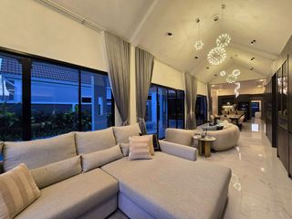 For sale 5 Beds villa in Bang Lamung, Chonburi