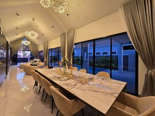 For sale 5 Beds villa in Bang Lamung, Chonburi