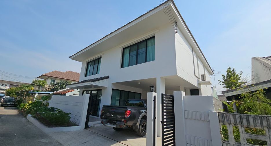 For rent 4 bed house in Pak Kret, Nonthaburi