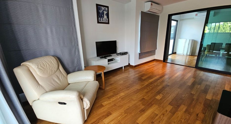 For rent 4 bed house in Pak Kret, Nonthaburi