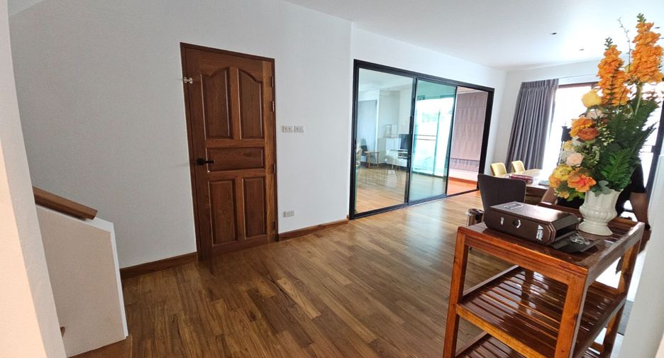 For rent 4 bed house in Pak Kret, Nonthaburi