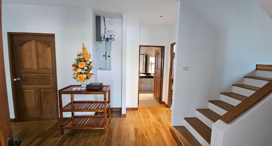For rent 4 bed house in Pak Kret, Nonthaburi