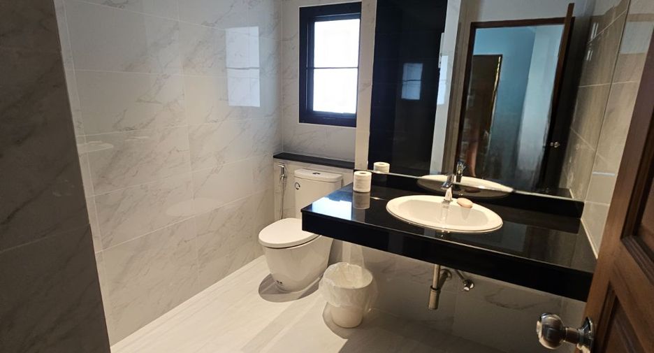 For rent 4 bed house in Pak Kret, Nonthaburi