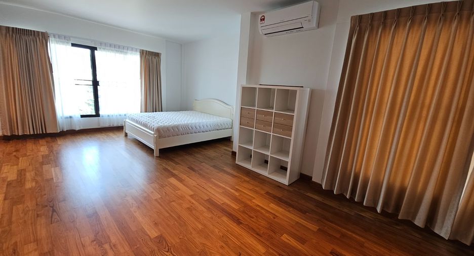 For rent 4 bed house in Pak Kret, Nonthaburi