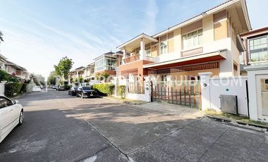 For rent 3 bedrooms house in Bang Na, Bangkok