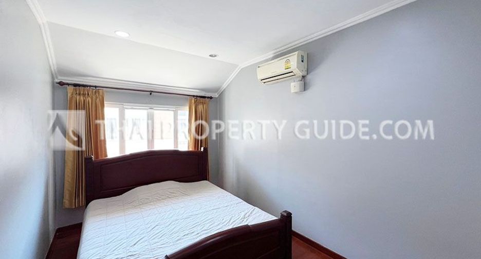 For rent 3 bedrooms house in Bang Na, Bangkok