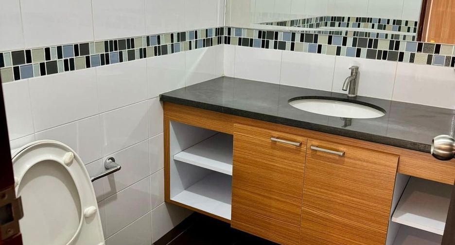 For rent and for sale 1 bed condo in Mueang Chiang Mai, Chiang Mai