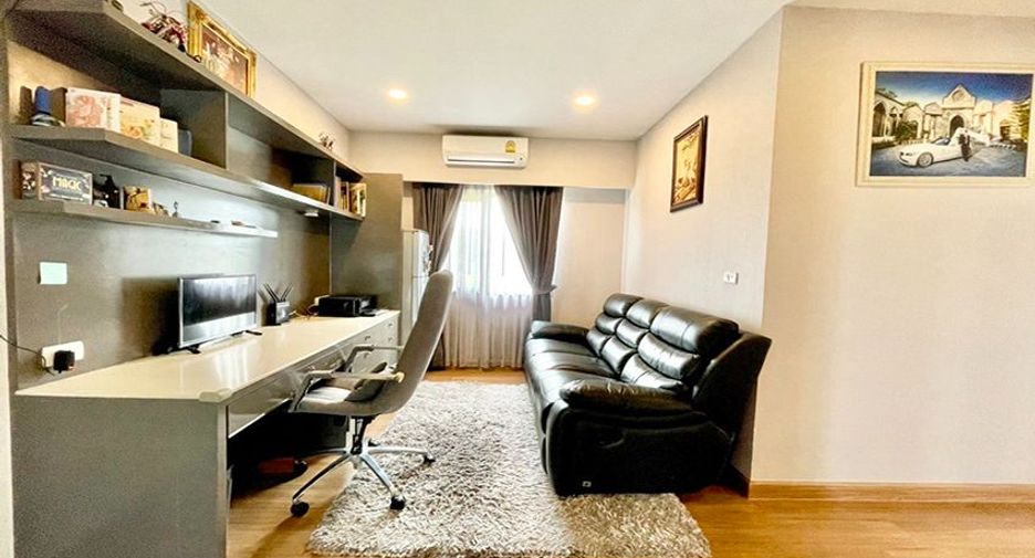 Casa en alquiler y en venta de 4 habitaciones en Prawet, Bangkok