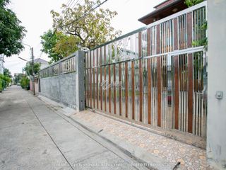For sale 3 Beds house in Huai Khwang, Bangkok