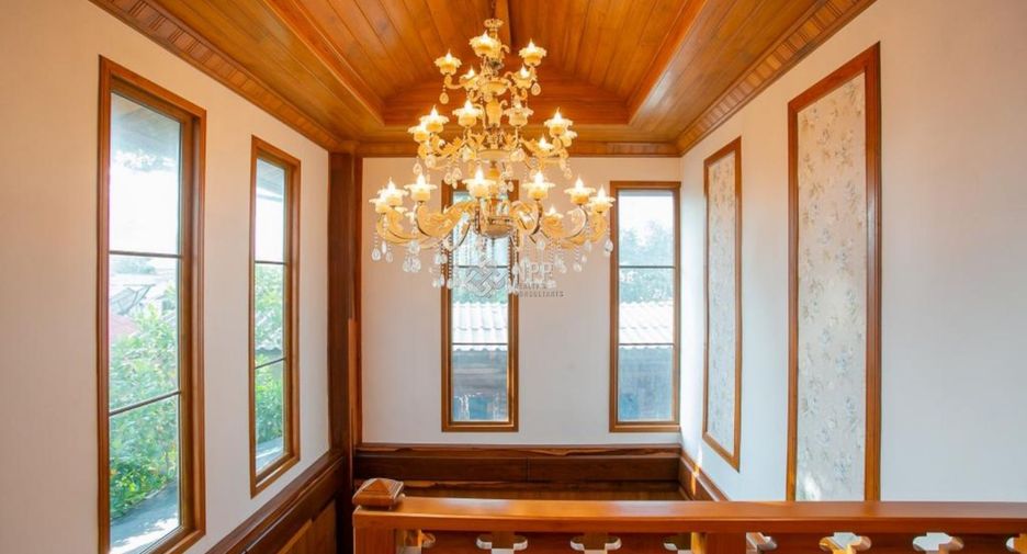 For sale 3 bedrooms house in Huai Khwang, Bangkok