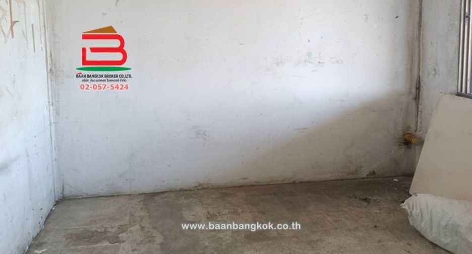 For sale 4 bedrooms retail Space in Lam Luk Ka, Pathum Thani