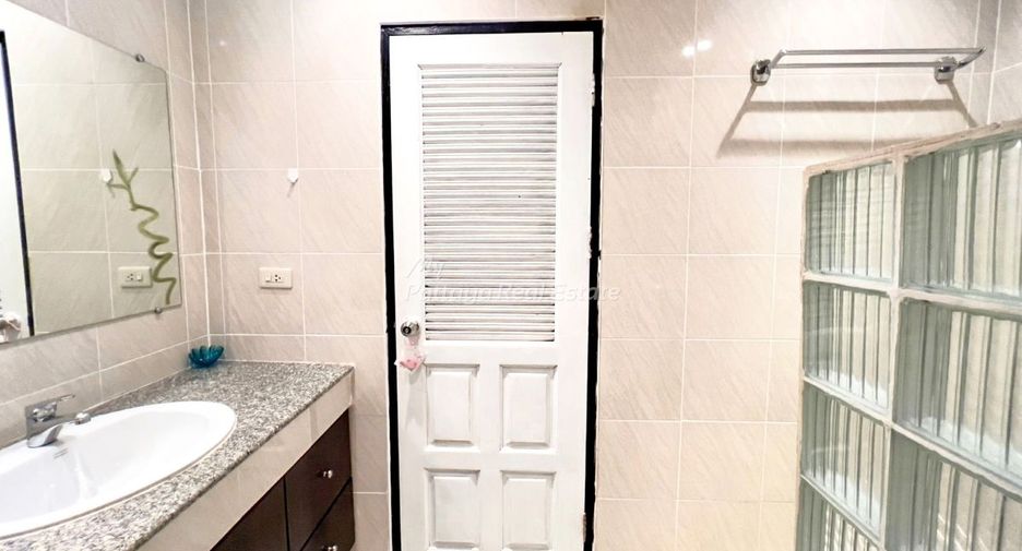 For sale studio condo in Bang Lamung, Chonburi