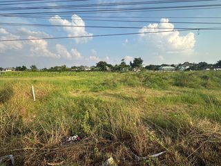 Terreno en venta en San Kamphaeng, Chiang Mai