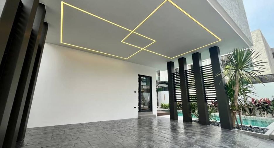 Villa en venta de 5 habitaciones en Bang Lamung, Chonburi