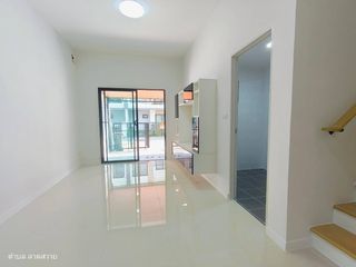 For sale 3 bed apartment in Lam Luk Ka, Pathum Thani