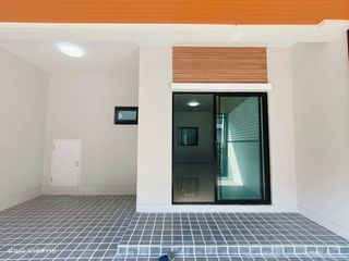 For sale 3 bed apartment in Lam Luk Ka, Pathum Thani