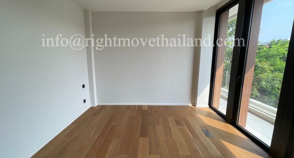 Haus zum Kauf mit 4 Zimmer in Suan Luang, Bangkok