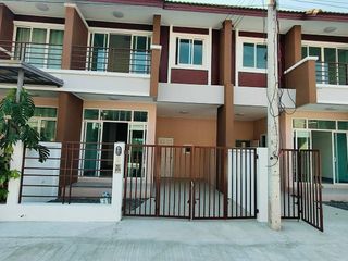 For sale 3 Beds townhouse in Lam Luk Ka, Pathum Thani