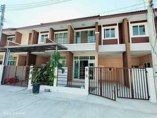 For sale 3 Beds townhouse in Lam Luk Ka, Pathum Thani
