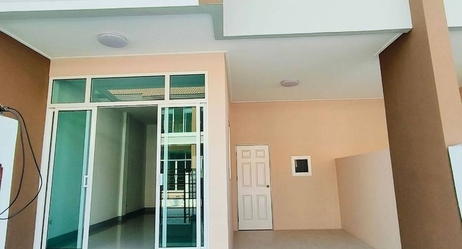 For sale 3 Beds townhouse in Lam Luk Ka, Pathum Thani