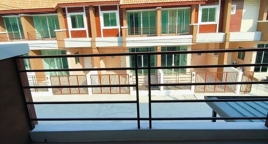 For sale 3 Beds townhouse in Lam Luk Ka, Pathum Thani