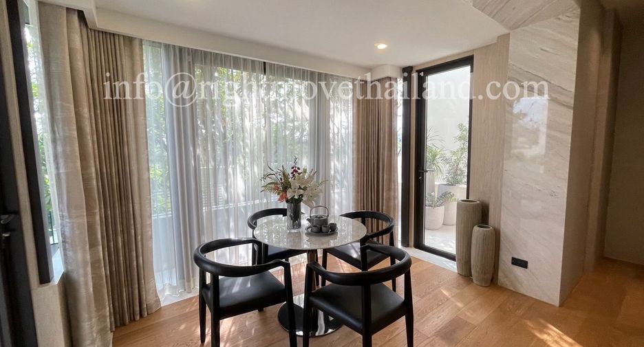 Haus zum Kauf mit 4 Zimmer in Suan Luang, Bangkok