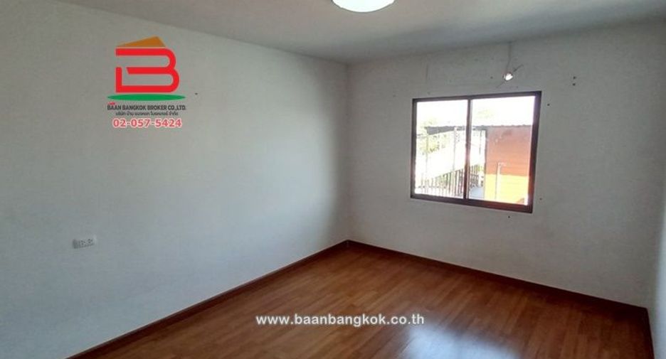 For sale 4 bedrooms townhouse in Lam Luk Ka, Pathum Thani