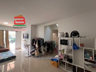 For sale 2 bedrooms townhouse in Mueang Pathum Thani, Pathum Thani