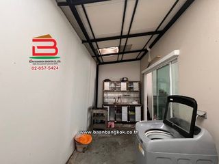 For sale 2 bedrooms townhouse in Mueang Pathum Thani, Pathum Thani