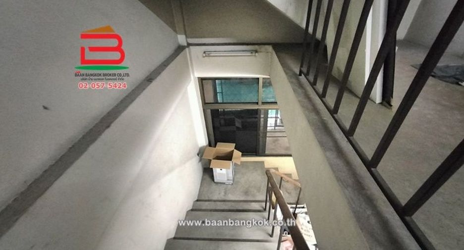 For rent 1 bed retail Space in Khlong San, Bangkok