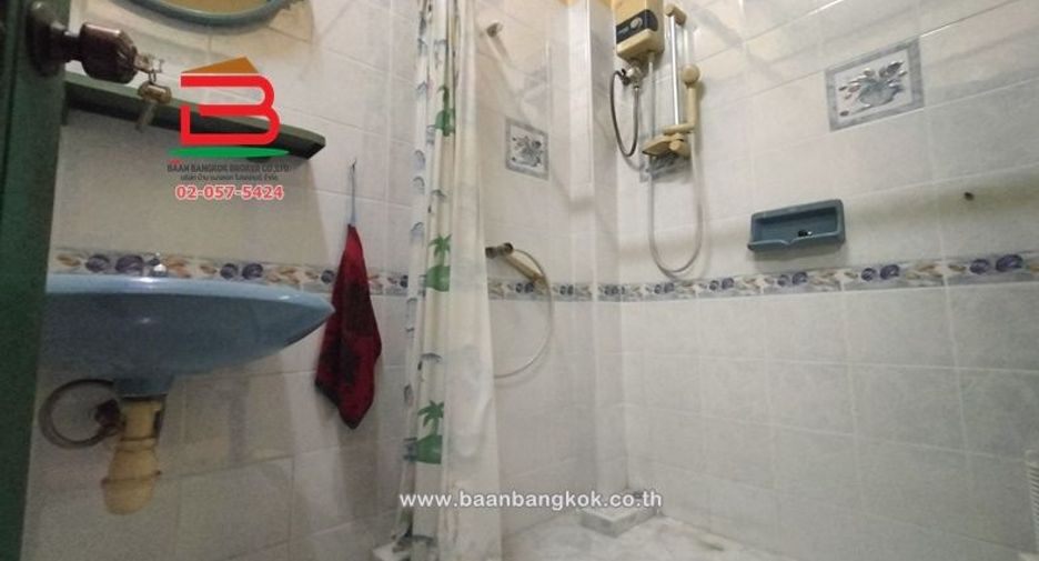 For rent 1 bed retail Space in Khlong San, Bangkok