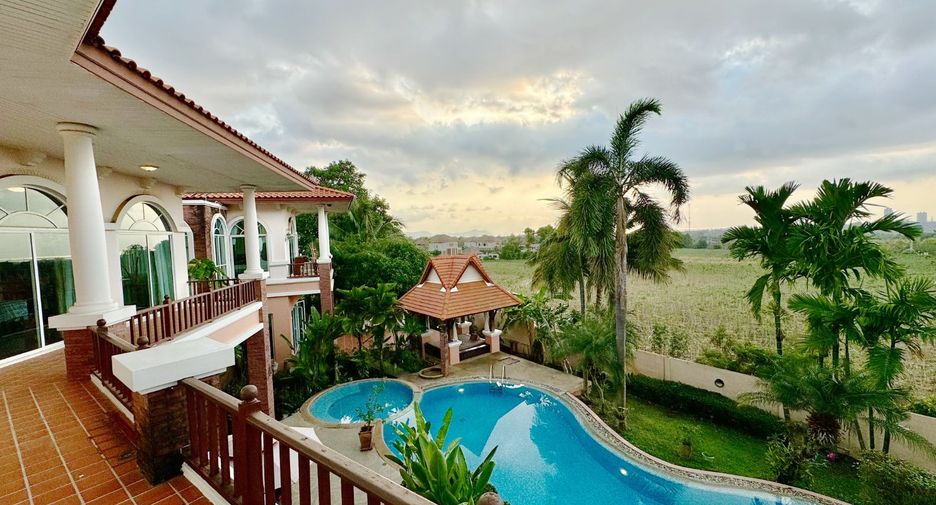 Villa zum Kauf mit 4 Zimmer in Bang Lamung, Chonburi