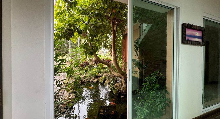 Villa zum Kauf mit 4 Zimmer in Bang Lamung, Chonburi