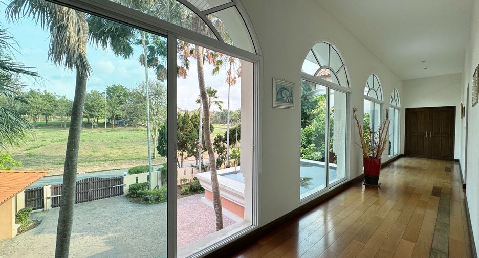 Villa zum Kauf mit 4 Zimmer in Bang Lamung, Chonburi