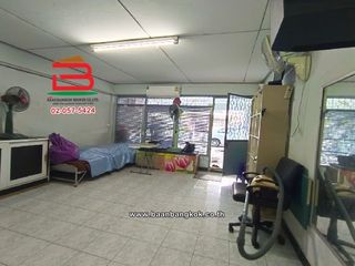 For sale 2 bedrooms townhouse in Wang Thonglang, Bangkok