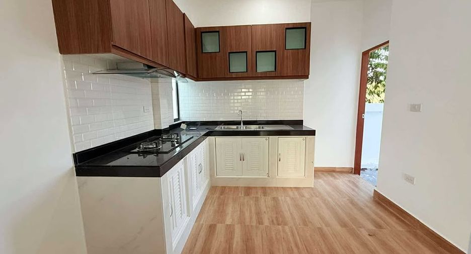 À vendre 2 chambres maison à Sattahip, Chonburi