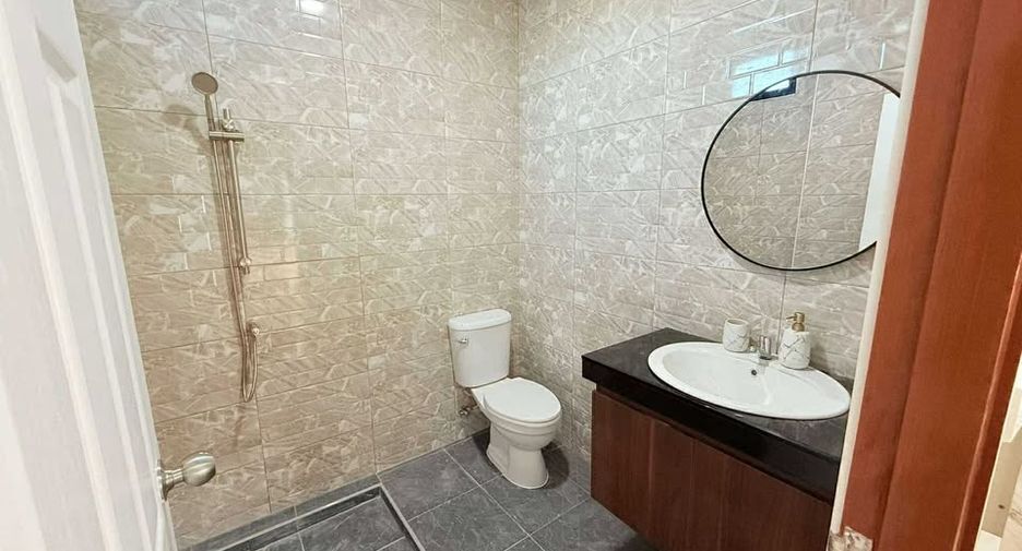 À vendre 2 chambres maison à Sattahip, Chonburi
