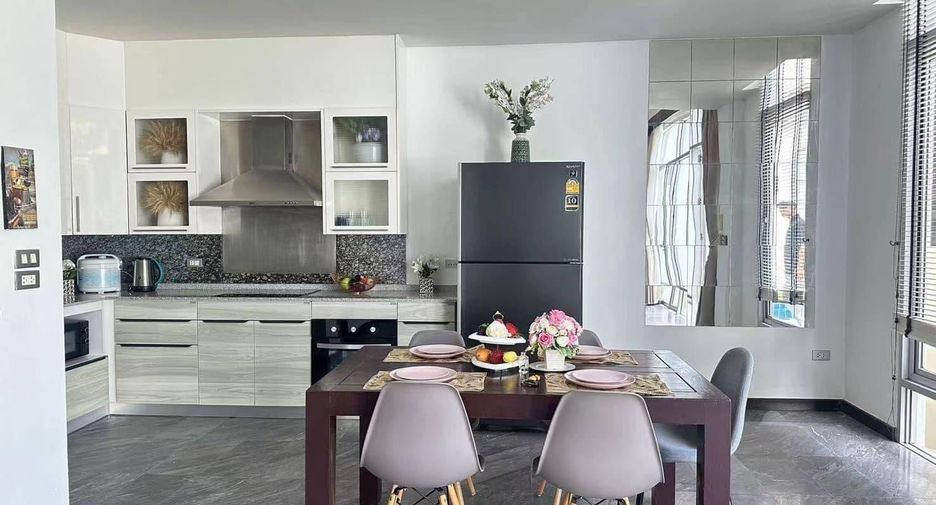 Villa zum Kauf mit 4 Zimmer in Sattahip, Chonburi