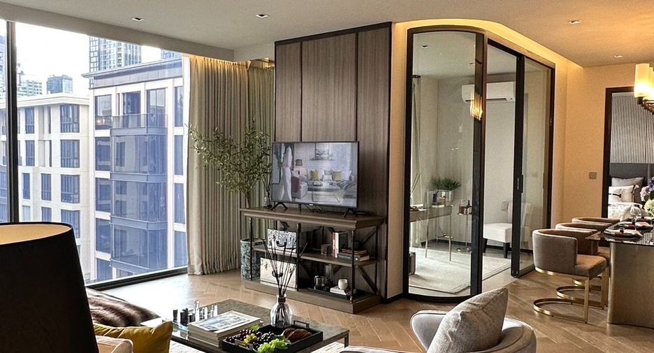 For rent 2 bed condo in Watthana, Bangkok