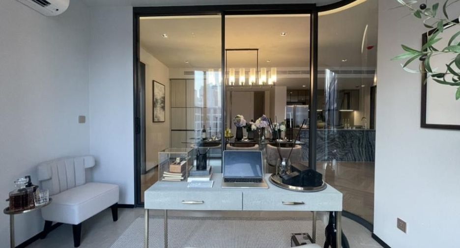 For rent 2 bed condo in Watthana, Bangkok