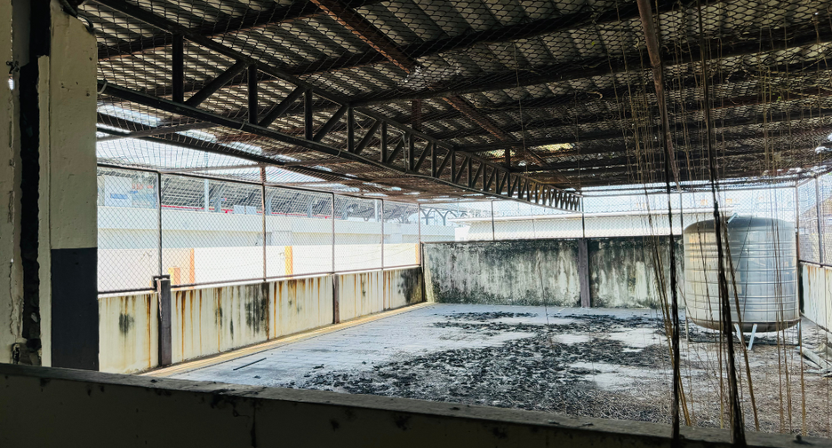 出售 10 卧室 商业空间 在 Thanyaburi, Pathum Thani