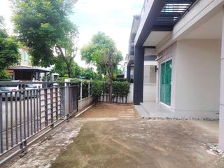 出售 公寓 独立屋 在 Khlong Sam Wa, 曼谷